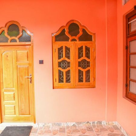 Tulip Guest Inn Point Pedro Екстер'єр фото