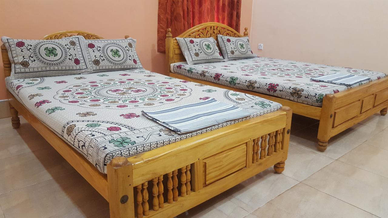 Tulip Guest Inn Point Pedro Екстер'єр фото