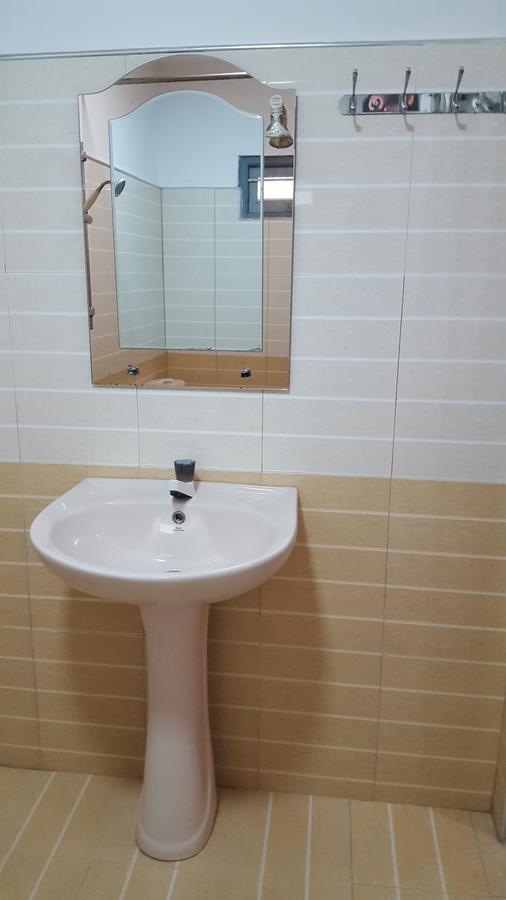 Tulip Guest Inn Point Pedro Екстер'єр фото