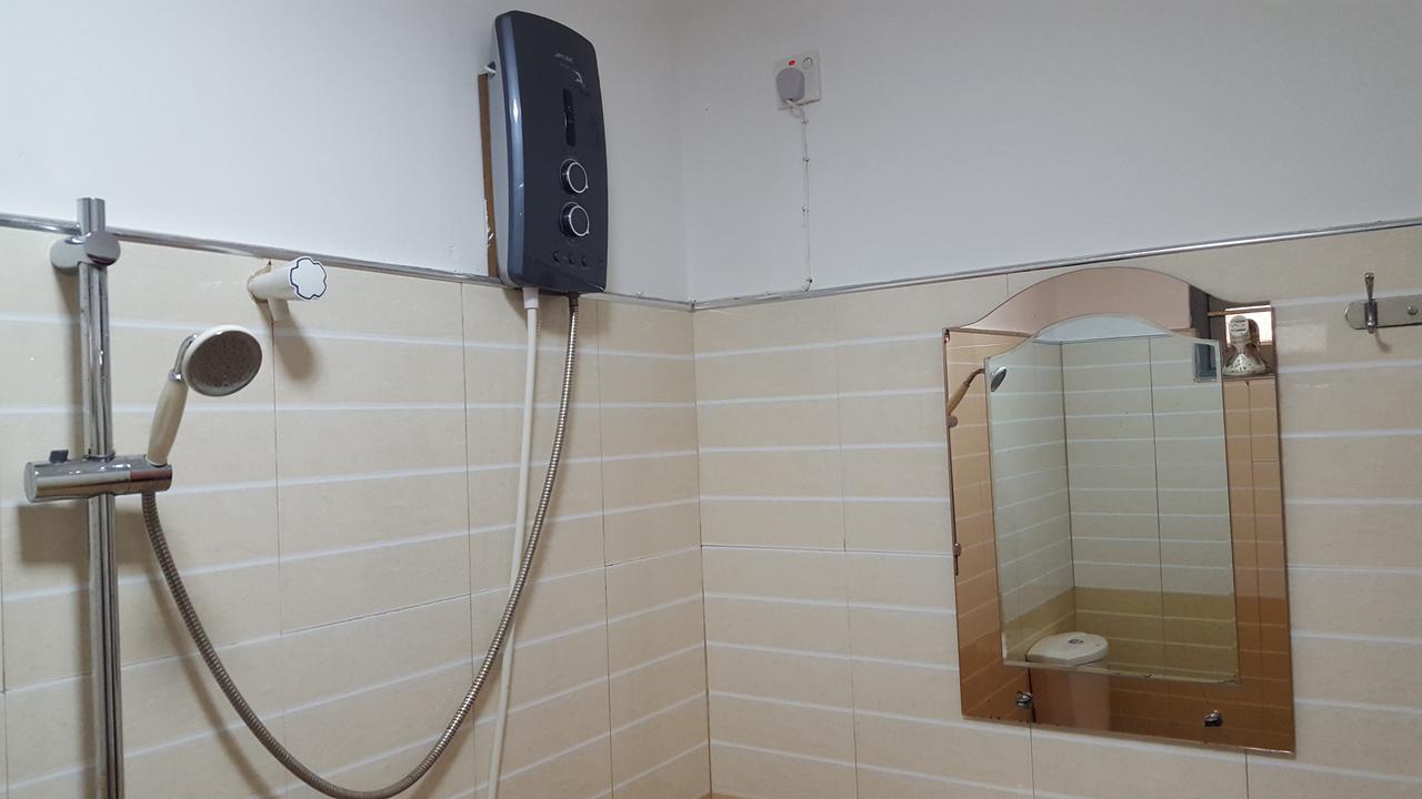 Tulip Guest Inn Point Pedro Екстер'єр фото
