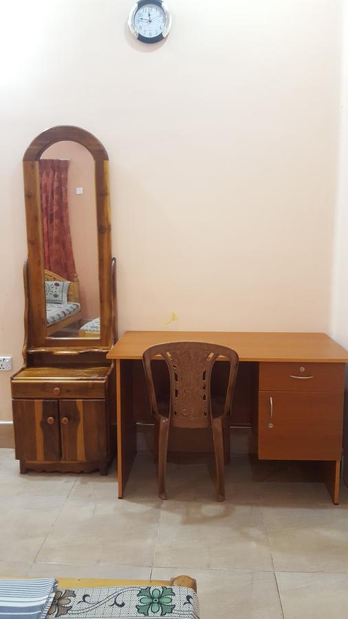 Tulip Guest Inn Point Pedro Екстер'єр фото