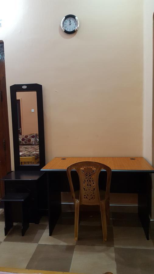 Tulip Guest Inn Point Pedro Екстер'єр фото