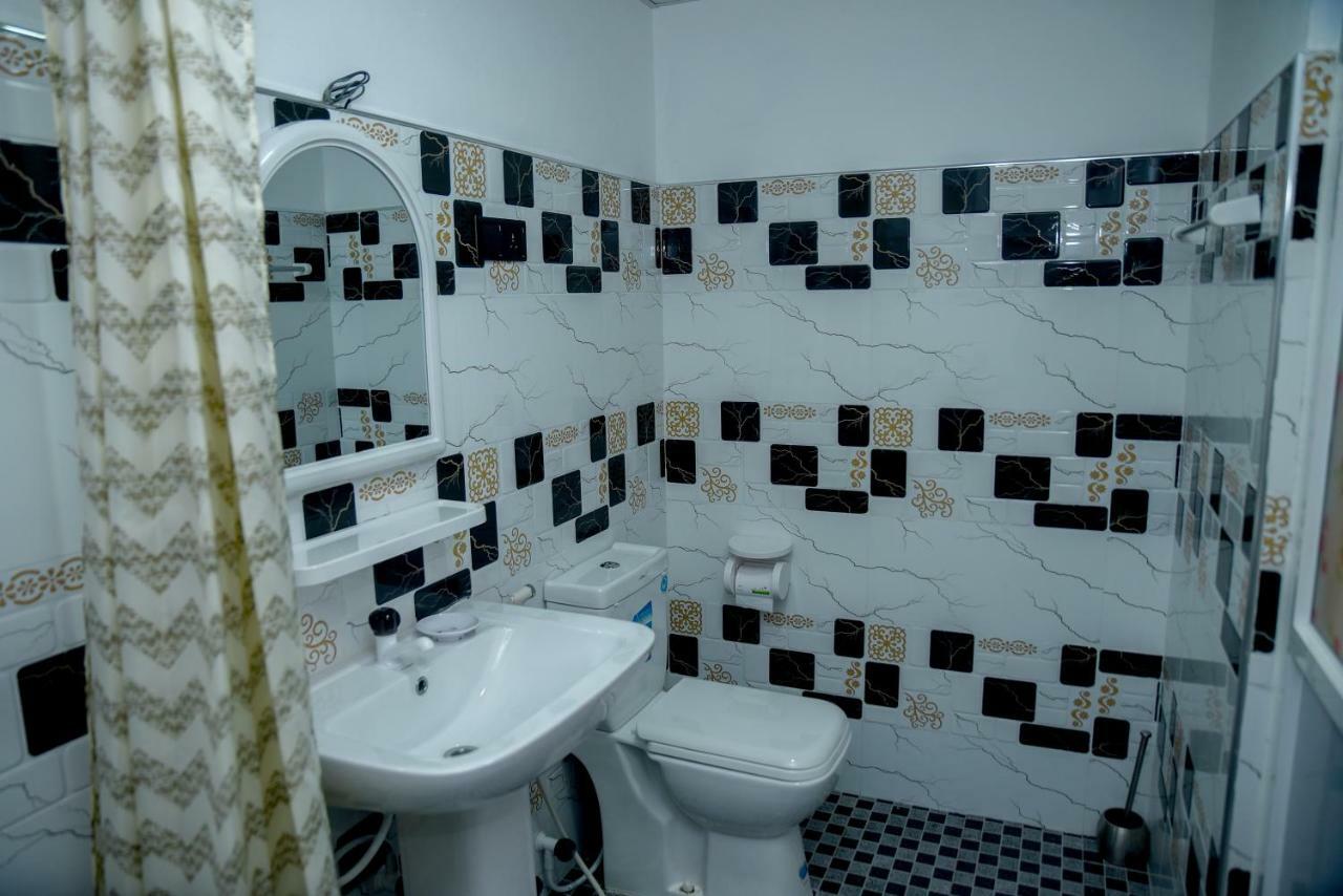 Tulip Guest Inn Point Pedro Екстер'єр фото