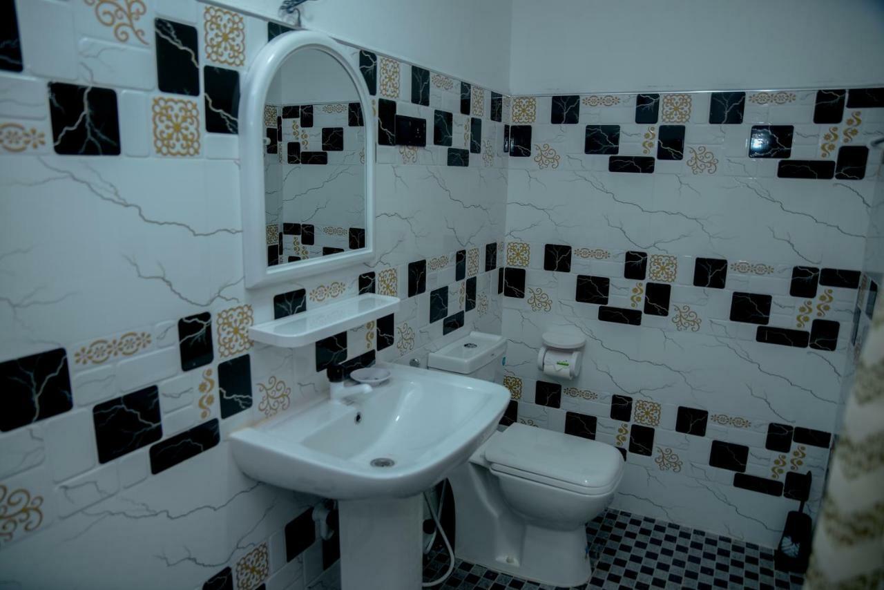 Tulip Guest Inn Point Pedro Екстер'єр фото